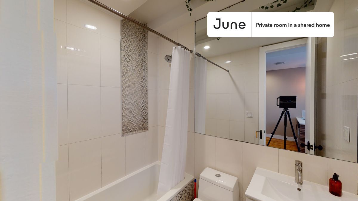 Building Photo - Room in Shared 5 bed/2 bath home in Bedford-Stuyvesant