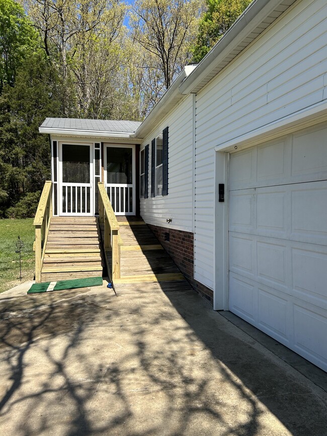 Building Photo - 4116 Tarlton Mill Rd