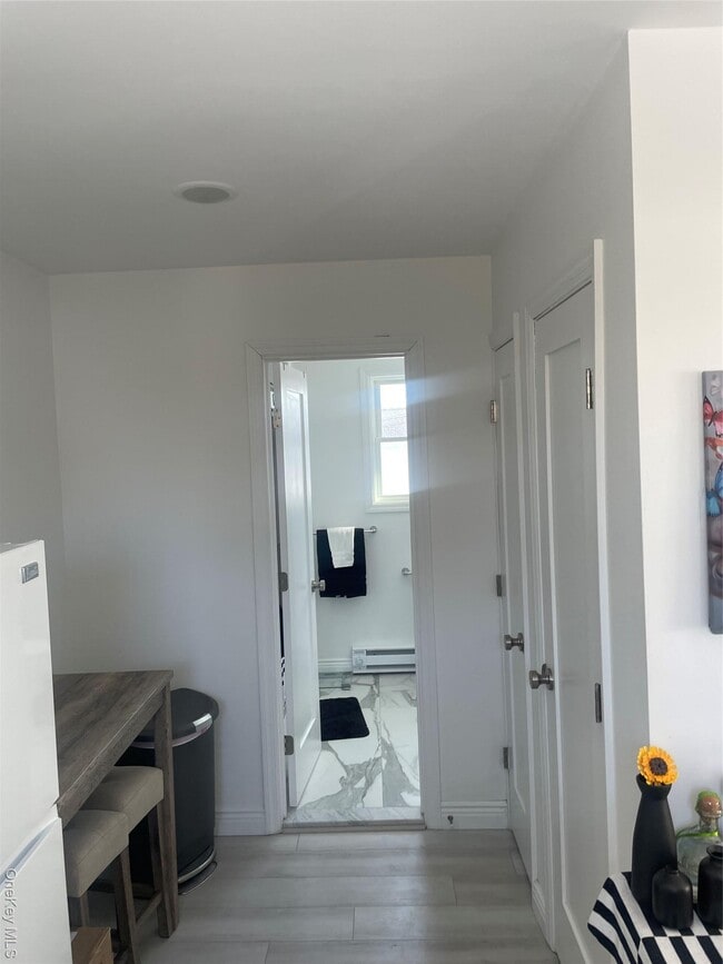 Building Photo - 7 Anawanda Rd