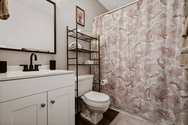 Building Photo - 2001 N 61st Ave