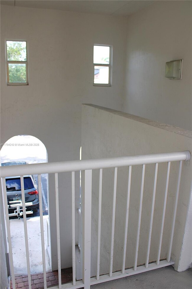 Building Photo - 4435 SW 160th Ave