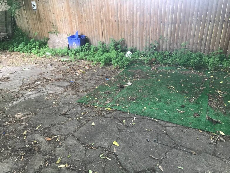 Building Photo - 683 State St