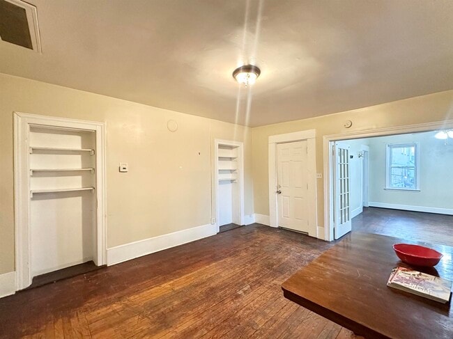 Building Photo - 36 13th St