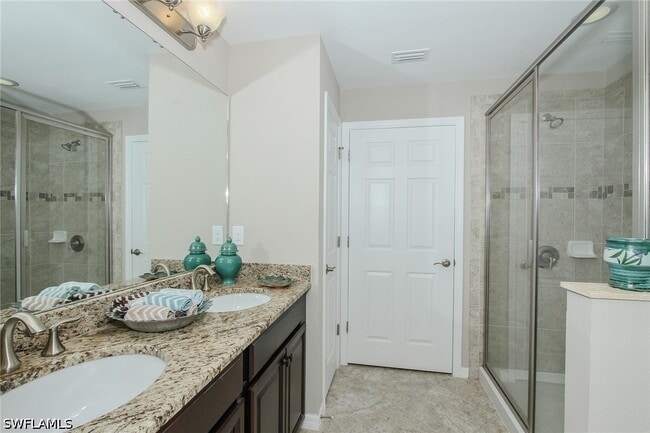 Building Photo - 8531 Violeta St