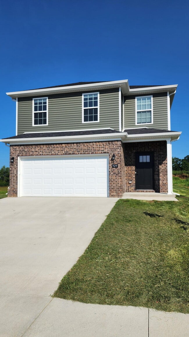 Building Photo - 929 Olympic Ct