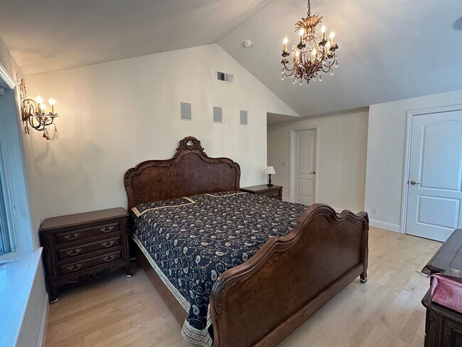 Building Photo - Beautifully Appointed 4 Bed, 2.5 Bath Home...