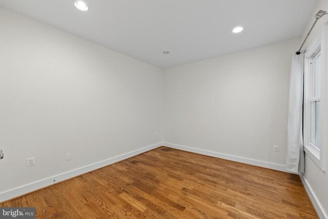 Building Photo - 1228 I St NE