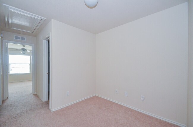 Building Photo - 24542 Folkstone Cir