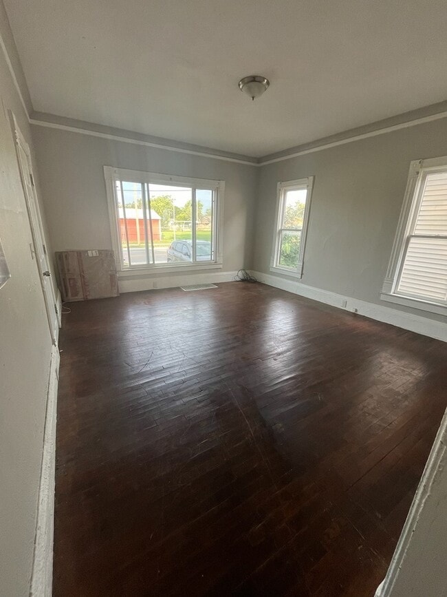 Building Photo - 1320 Sanford St