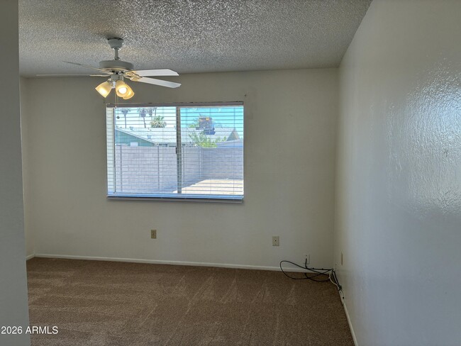 Building Photo - 5915 W Tierra Buena Ln