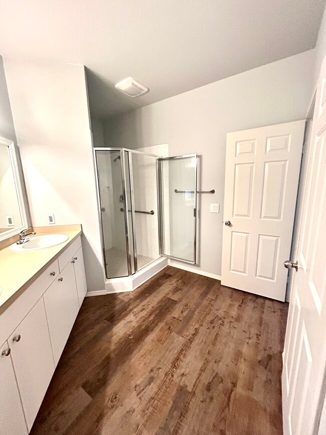 Building Photo - 1810 SE Cutter Ln