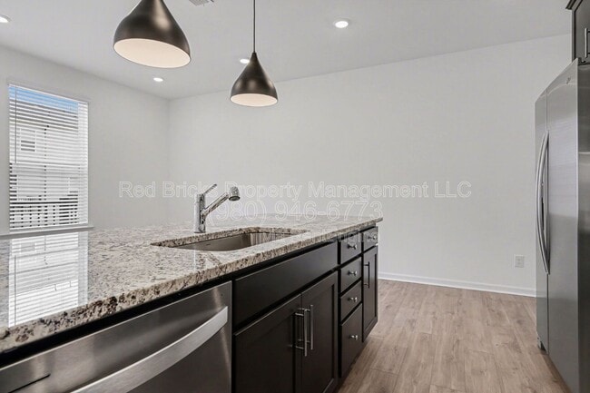 Building Photo - 5011 Rill Ct