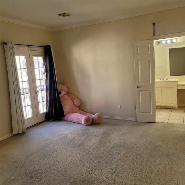 Building Photo - 7111 Harmony Cove