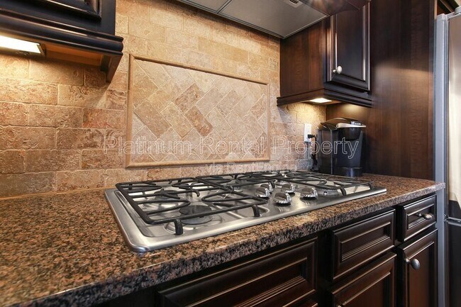 Building Photo - 440 Rose Garden Ln