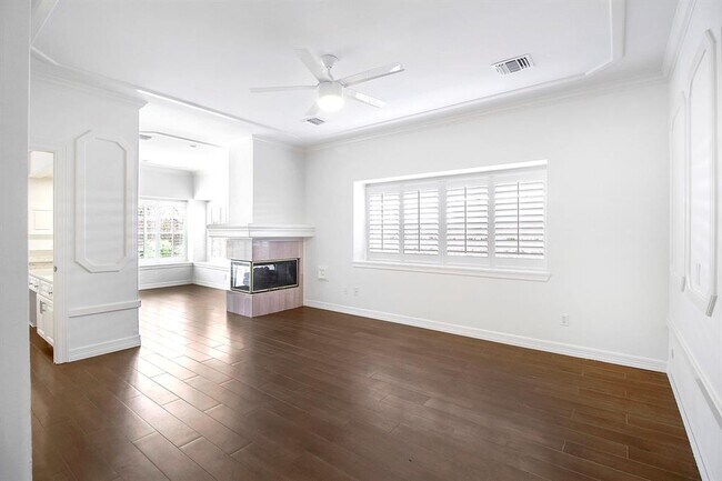 Building Photo - 14127 Swallowfield Dr