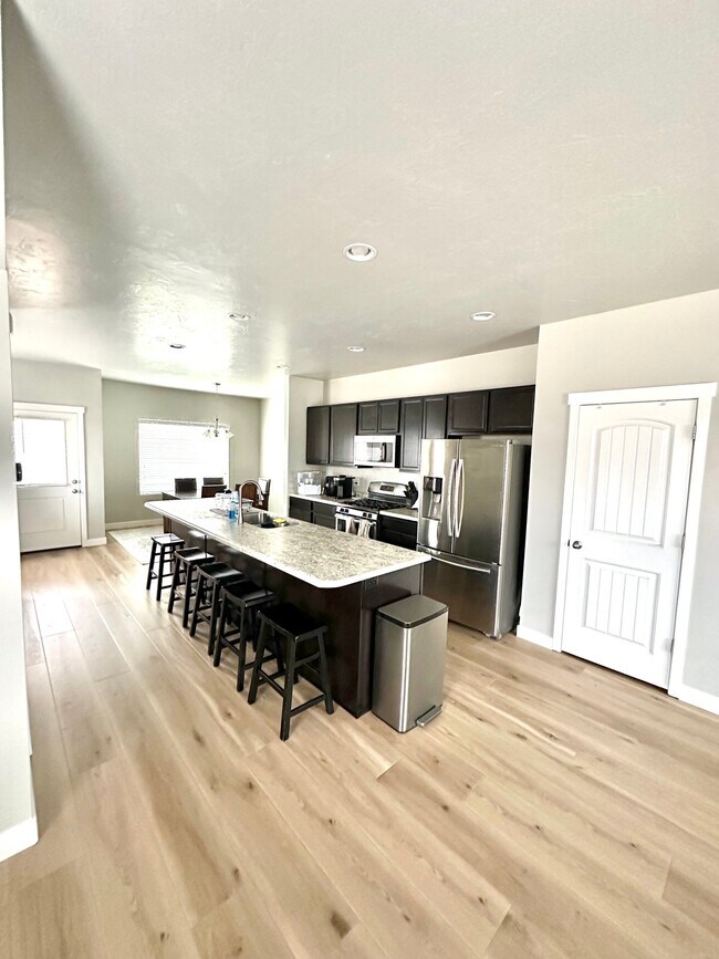 Building Photo - 52 S 1700 W