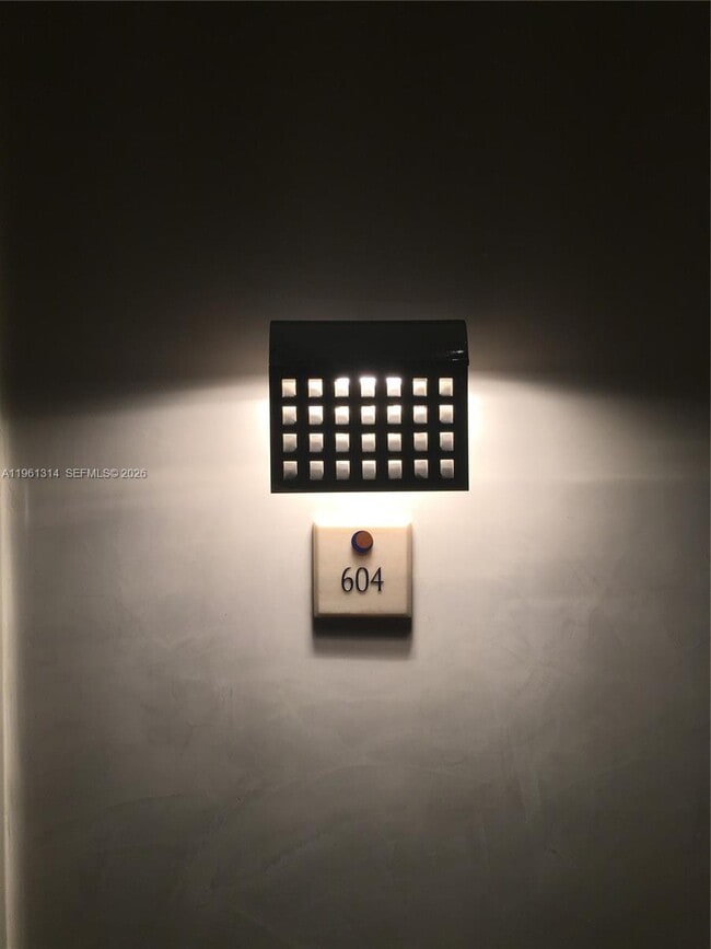 Building Photo - 100 South Pointe Dr