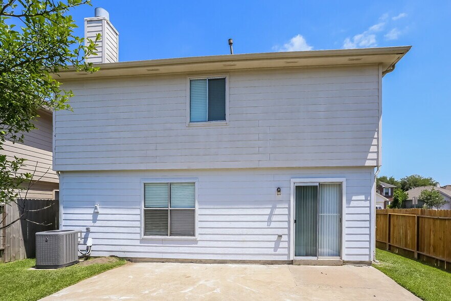 Building Photo - 8903 Westplace Dr