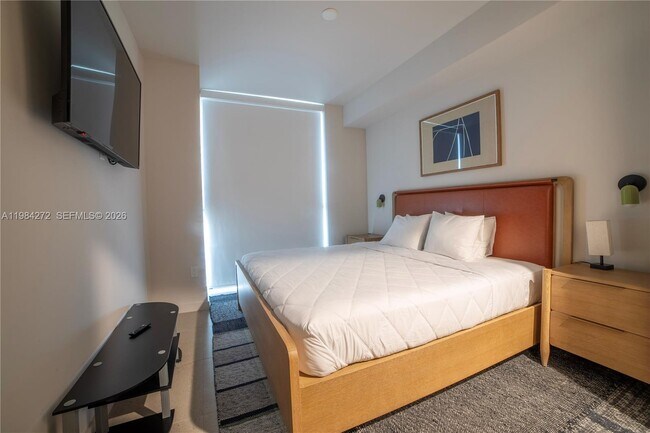 Building Photo - 11 NE 6th St