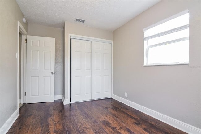 Building Photo - 4805 S 88th St