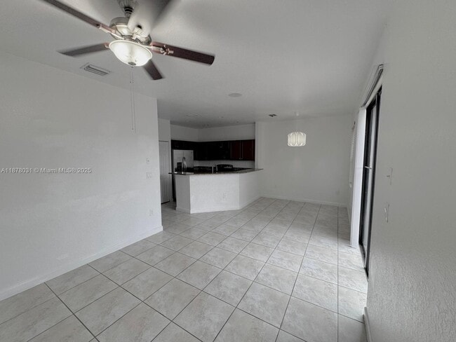 Building Photo - 4260 SW 164th Ct