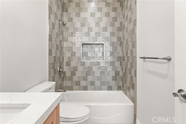 Building Photo - 2430 E 7th St