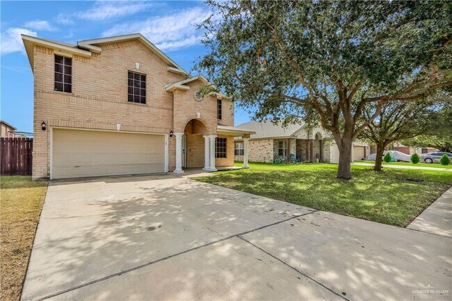 Building Photo - 4113 Periwinkle Ave