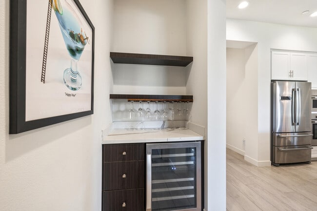 Building Photo - 1701 Retreat Cir