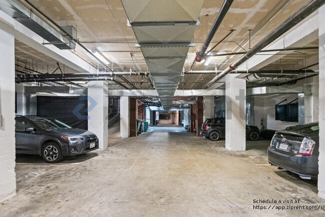 Building Photo - 1755 Broadway