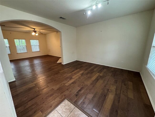 Building Photo - 2053 Rachel Ln