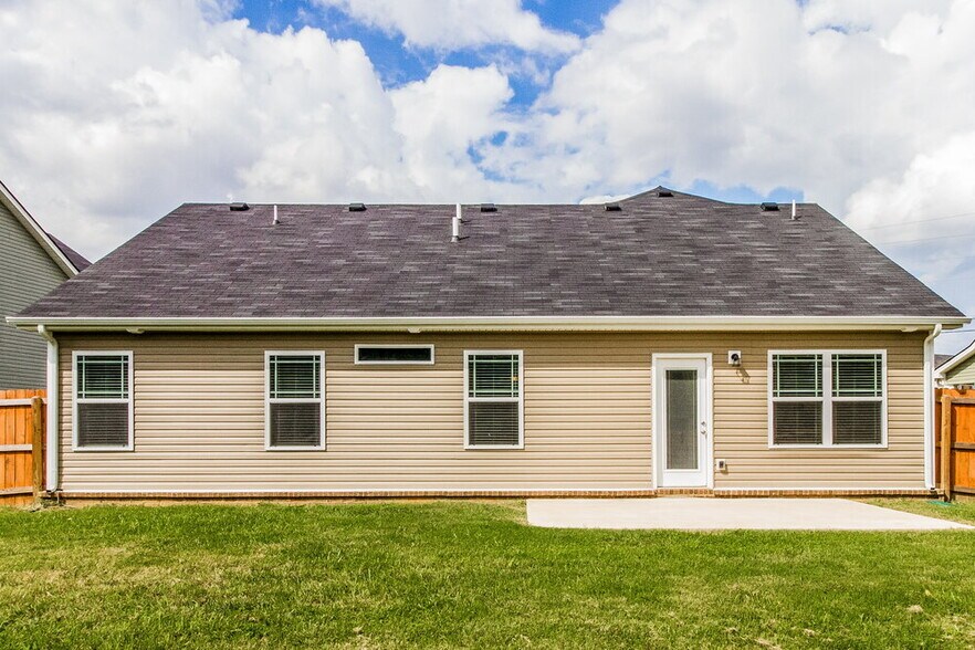 Building Photo - 2133 Longhunter Chase Dr