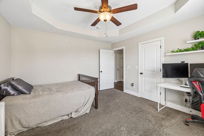 Building Photo - 8325 Turnbull Dr