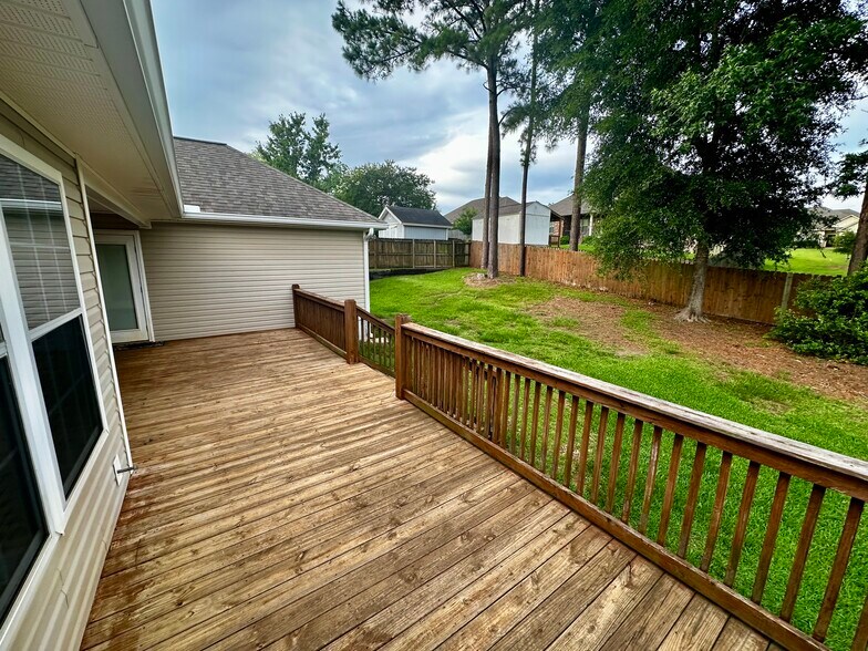 Building Photo - 27078 Stratford Glen Dr