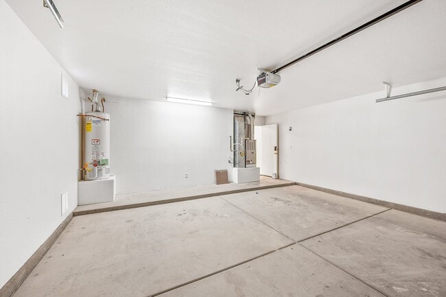 Building Photo - 8080 N Tackroom Ln