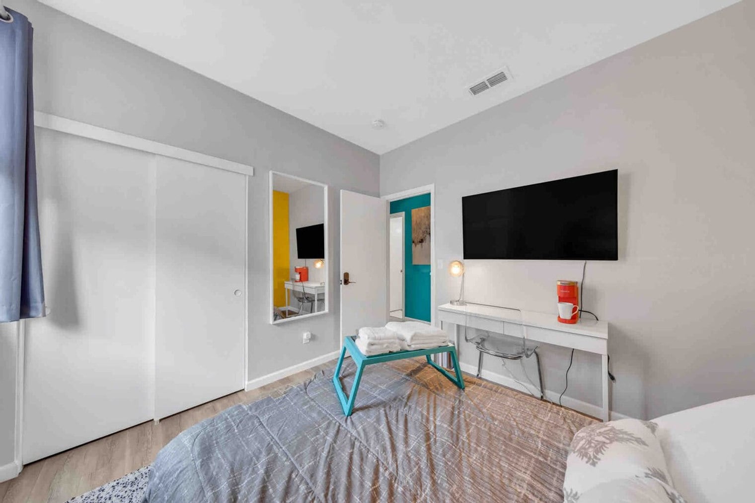 Building Photo - 2111 Marina Greens Dr