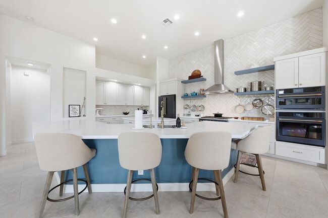 Building Photo - 6570 S Bogle Ave