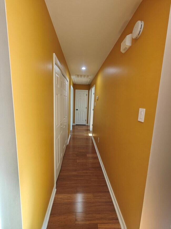 Building Photo - 8201 Skirmish Ln