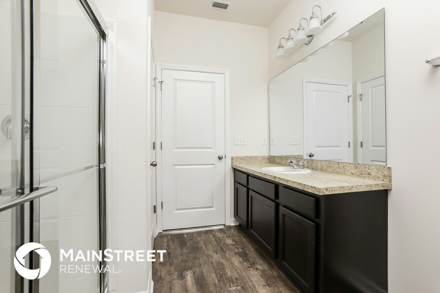 Building Photo - 3077 Neverland Dr