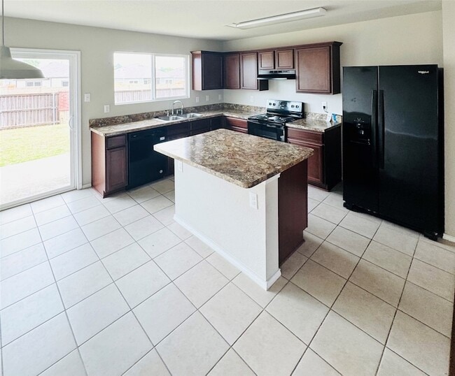 Building Photo - 114 Brushy Creek Ln