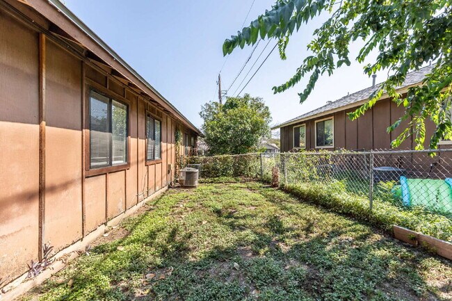 Building Photo - 6201 Berkett Cove