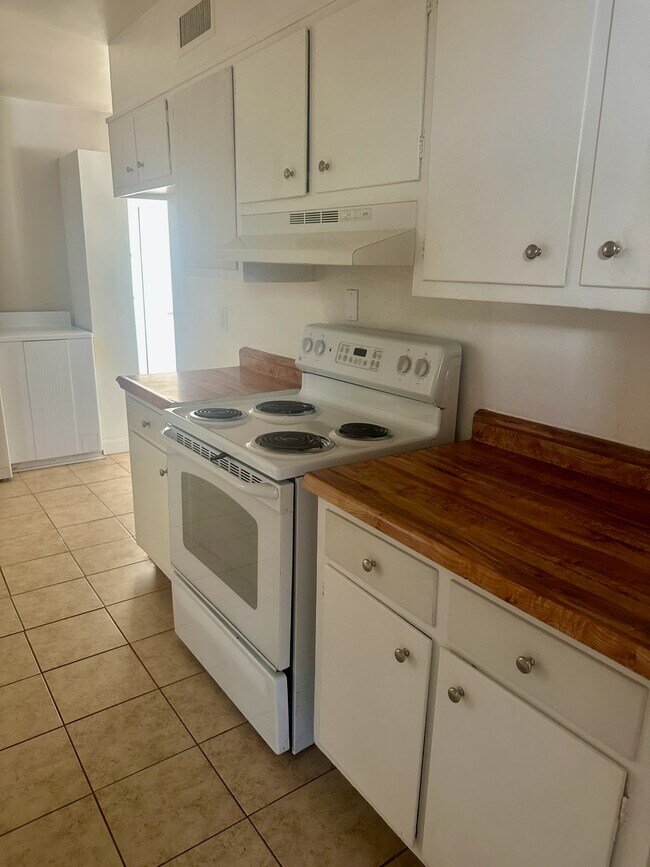 Building Photo - 12282 Green Mountain St