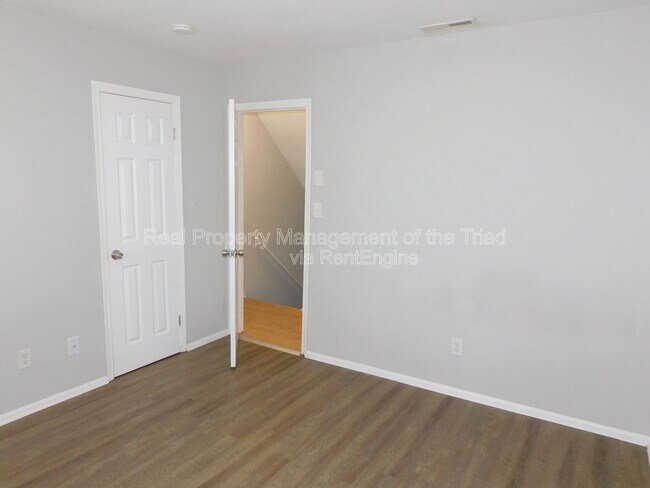 Building Photo - 4216 Parker St