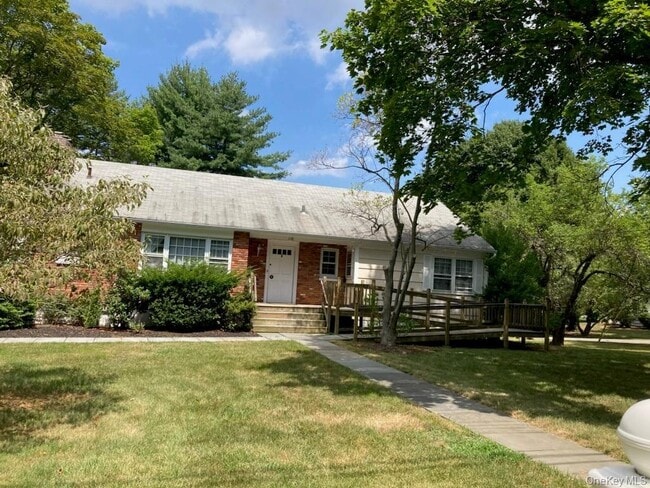 Primary Photo - 116 Meadow Rd