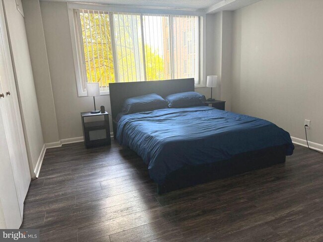 Building Photo - 4410 Oglethorpe St