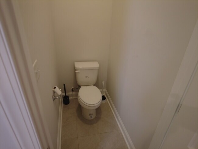 Building Photo - 111 Hanover Ct