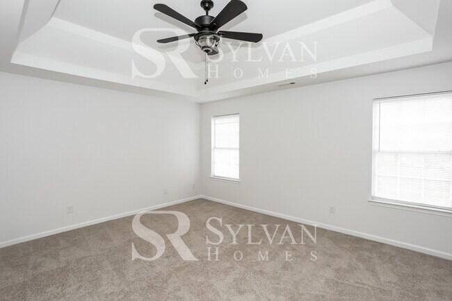 Building Photo - Stately 4 BR, 2.5 BA home