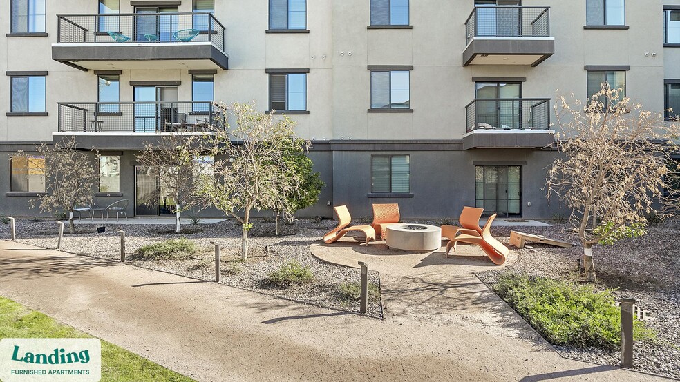 Building Photo - 402 W Lincoln St