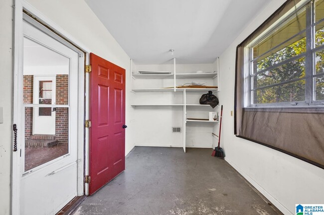 Building Photo - 2516 Ridgewood Rd