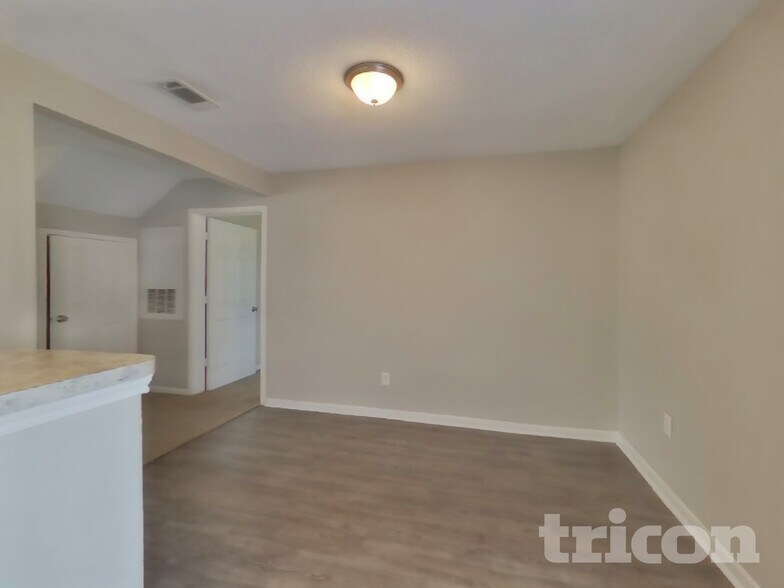 Building Photo - 7740 Sign St