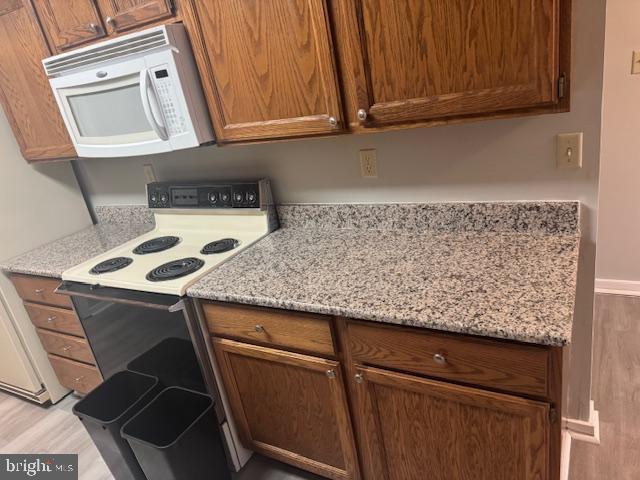 Building Photo - 468 Lynetree Dr